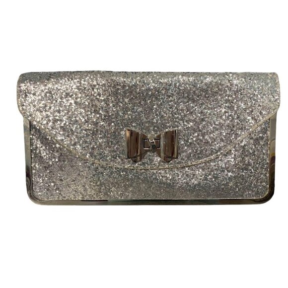 🌸3/$15🌸Silver Rectangle Wallet Purse with Bow Clasp and Silver Chain - Picture 1 of 7